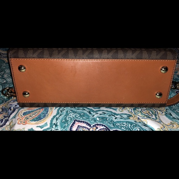 Michael Kors Hamilton - Picture 2 of 4